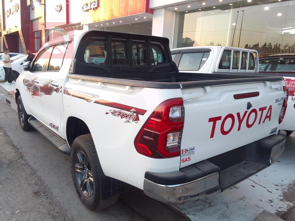 تويوتا هايلوكس